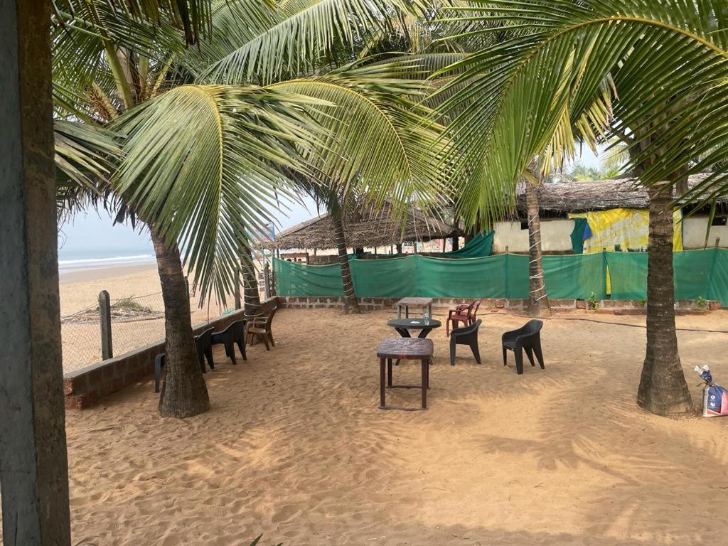 Nisarga Homestay And Beach Resort Gokarna ゴカルナ エクステリア 写真